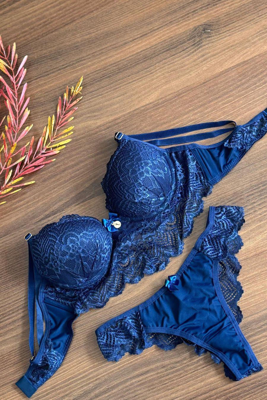 Conjunto Com Bojo Em Renda E Detalhe C Bico Em V De Renda. Ref 0250 - Lunna