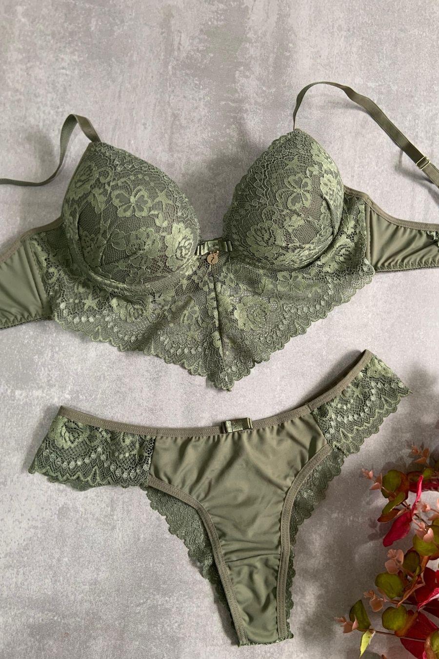 Conjunto Com Bojo Em Renda E Detalhe C Bico Em V De Renda. Ref 0250 - Lunna