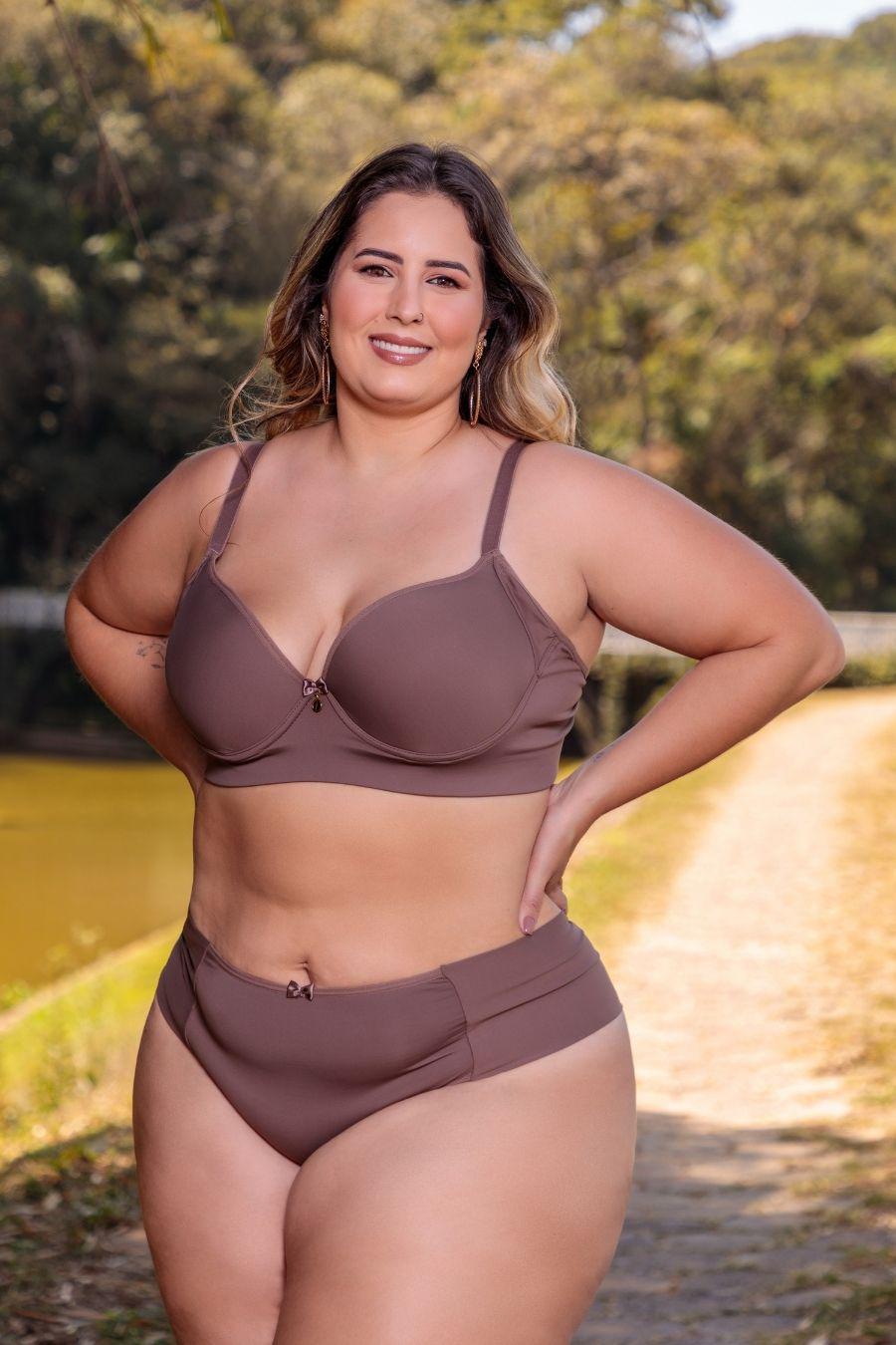 Conjunto Basico Plus Size 0762 Com Bojo E Aro Possui Base E Laterais Mais Larguinhas Que Ajuda Na Sustentação Calcinha Estilo Tanga Com Palas Laterais Ref 0806 - Lunna